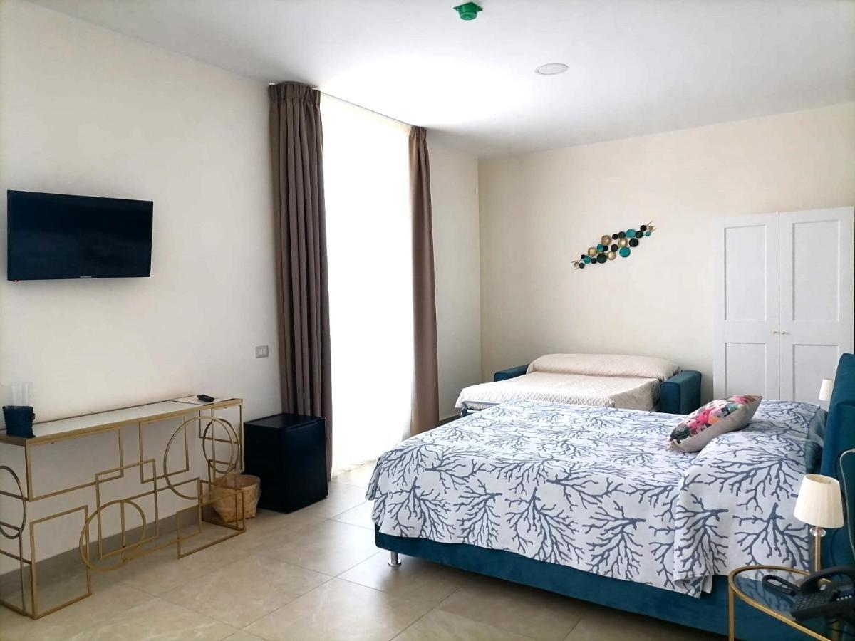 לינה וארוחת בוקר נאפולי Chiostro San Francesco - Casa Di Ospitalita Religiosa מראה חיצוני תמונה